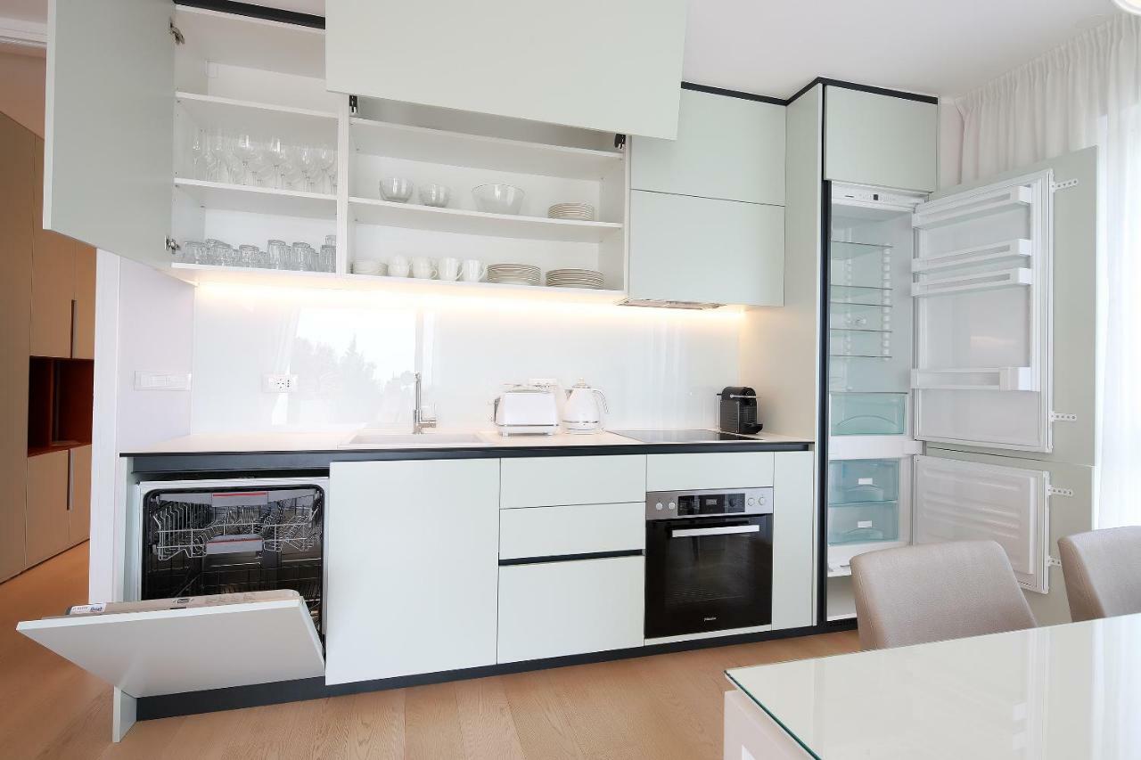 Stylish Apartment 100 M From The Beach Opatija Exteriör bild