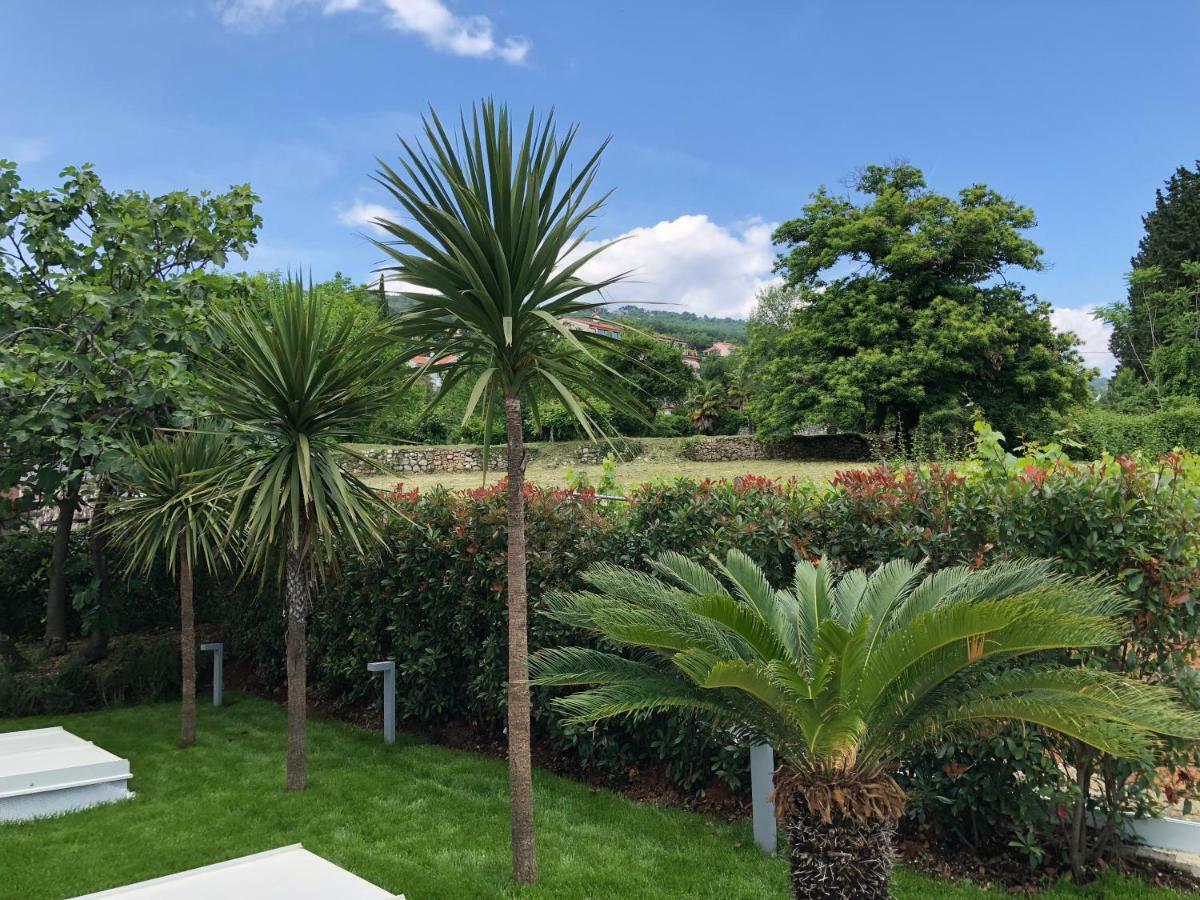 Stylish Apartment 100 M From The Beach Opatija Exteriör bild